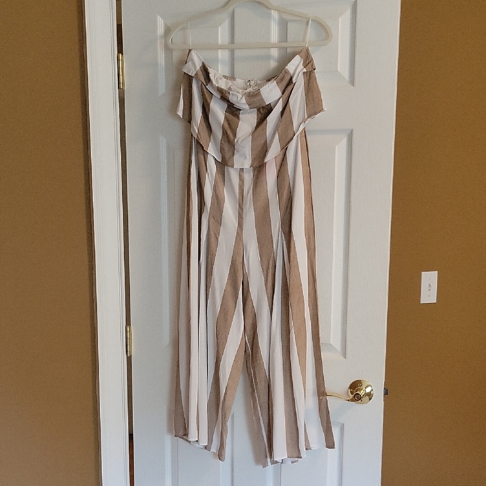 Elegant Striped Jumpsuit in Tan and White
